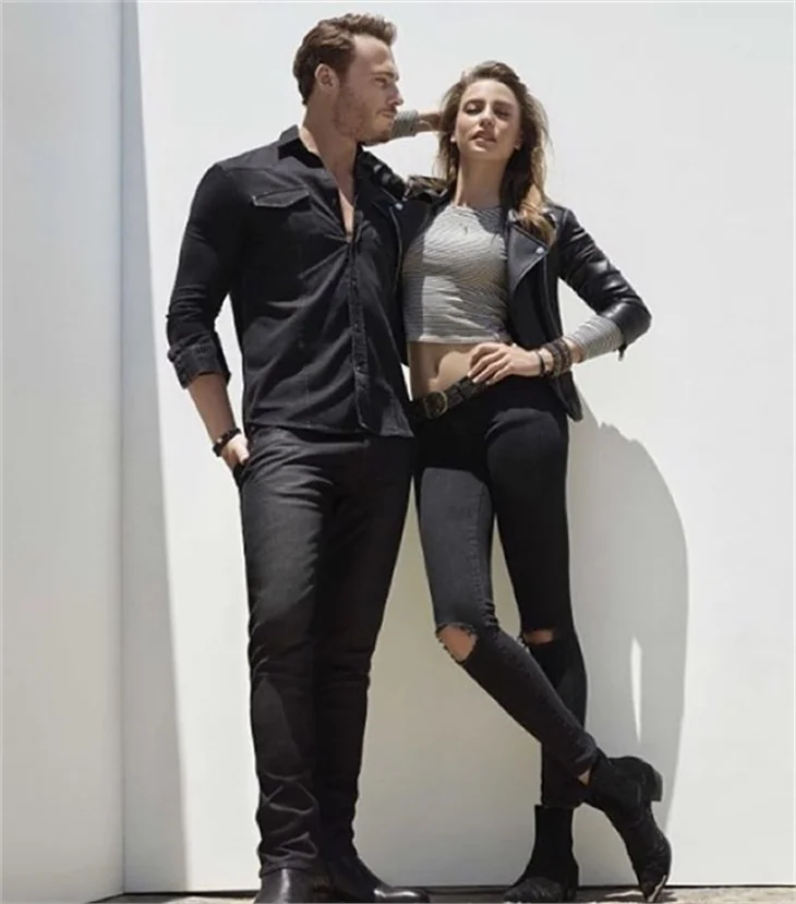 Serenay Sarıkaya'dan hayranlarına özel poz