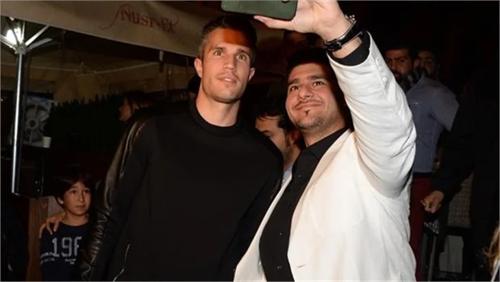 Robin Van Persie ile selfie yarışı!