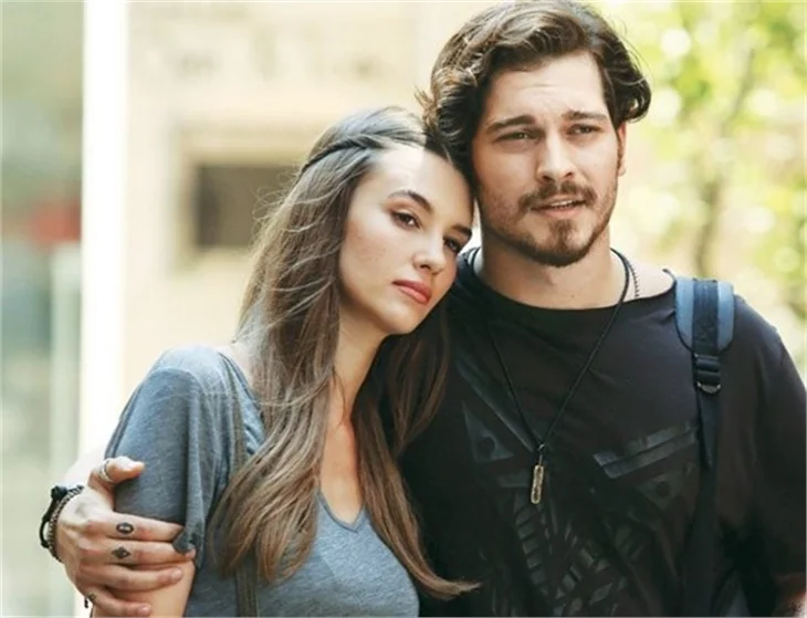 Çağatay ve Merve aynı dizide!