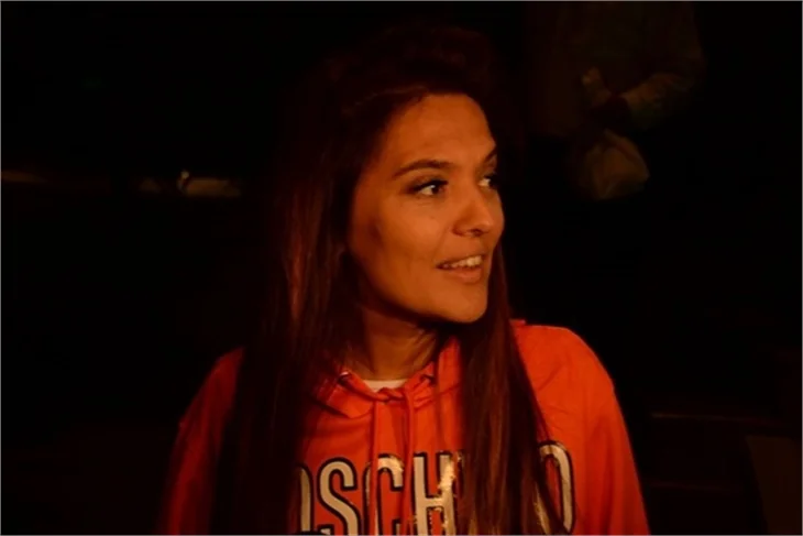 Demet Akalın ve eşi Okan Kurt'un maç gecesi