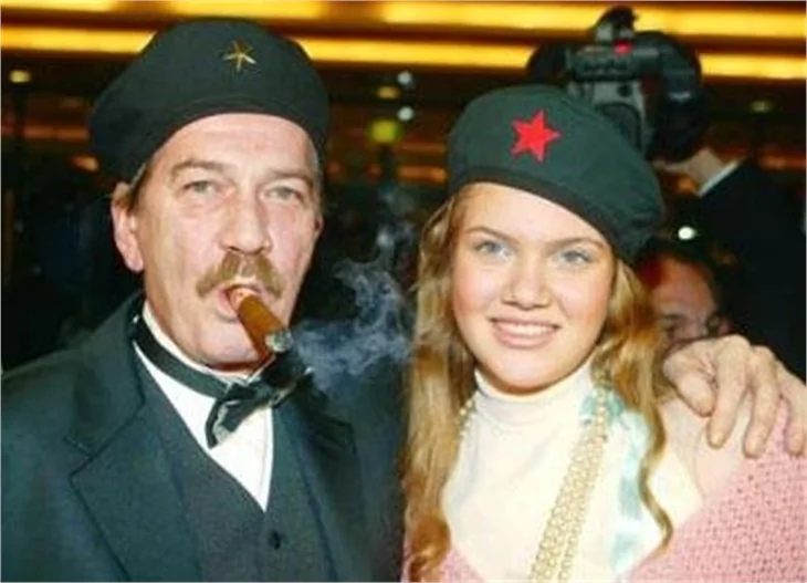 Ünlülerin çocukları ne eğitimi gördüler