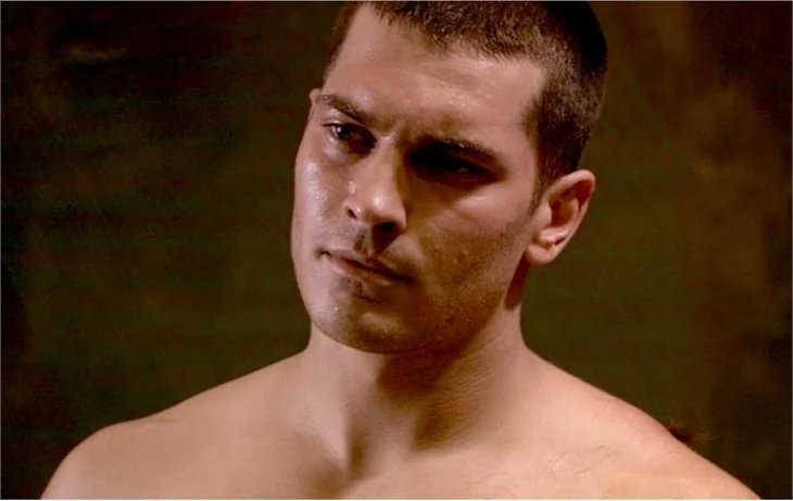 Çağatay Ulusoy’dan haber var!