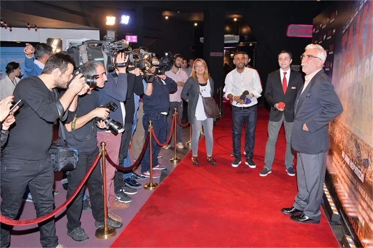 ‘TAKIM: Mahalle Aşkına’ filminin galası yapıldı!