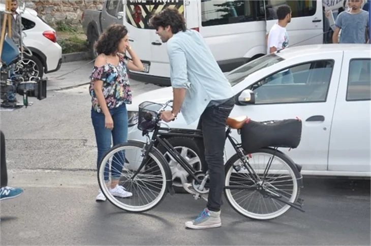 Hande Doğandemir ile Şükrü Özyıldız şimdi de dizide birlikte