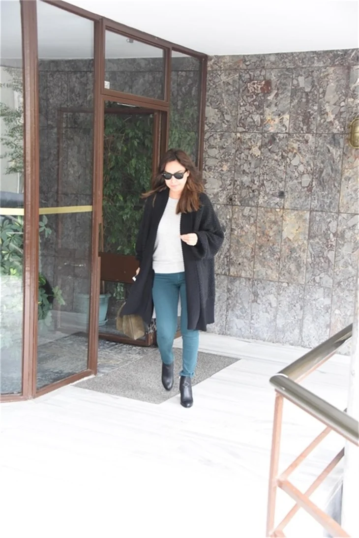 Ebru Gündeş'ten kafa karıştıran avukat ziyareti