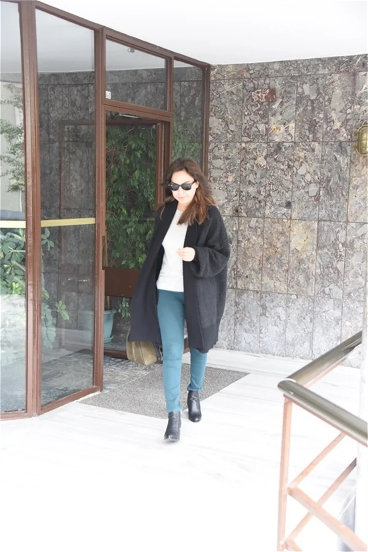 Ebru Gündeş'ten kafa karıştıran avukat ziyareti