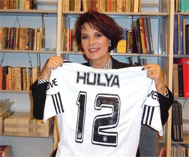 Ünlüler hangi takımı tutuyor?
