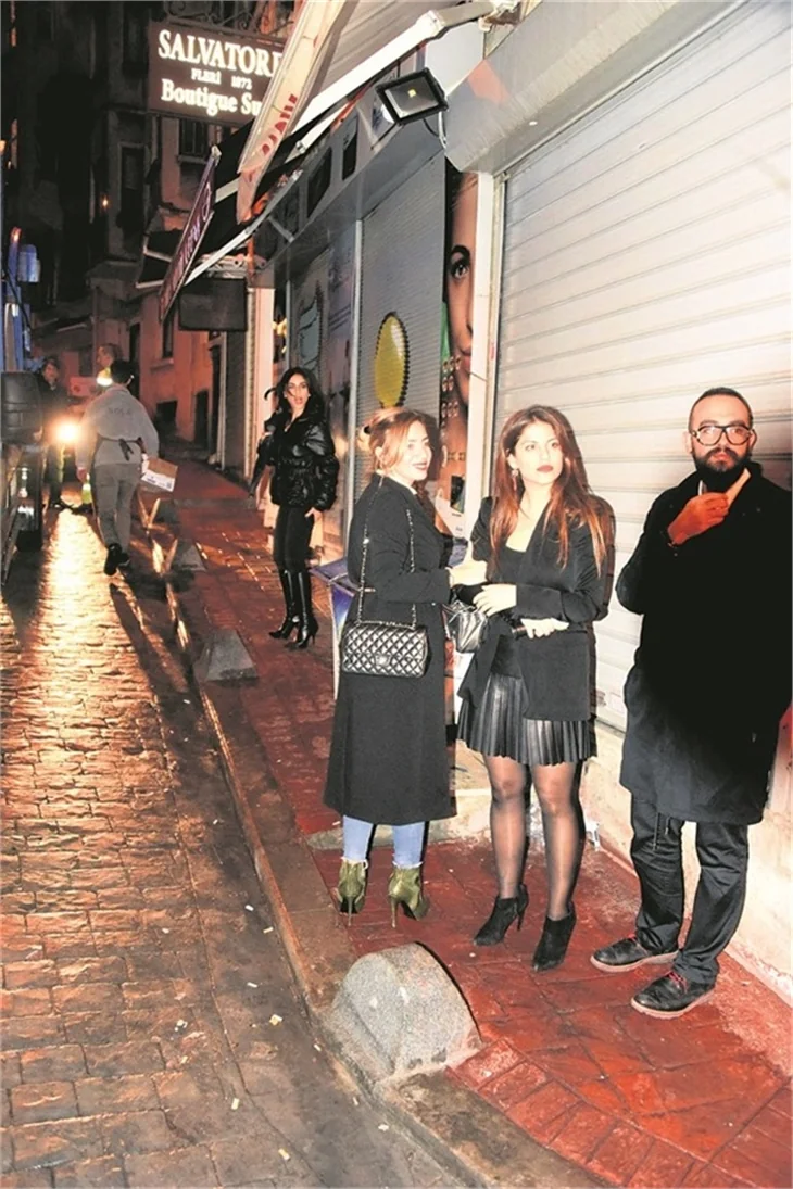 Doğum gününde kavga mı ettiler?