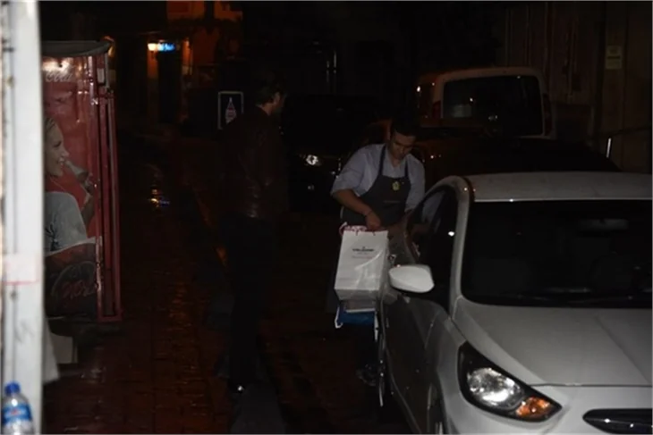 Doğum gününde kavga mı ettiler?