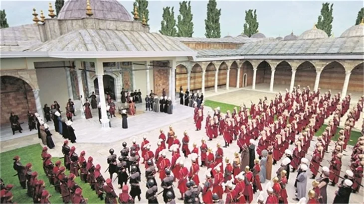 İşte tahtın yeni sahibi!