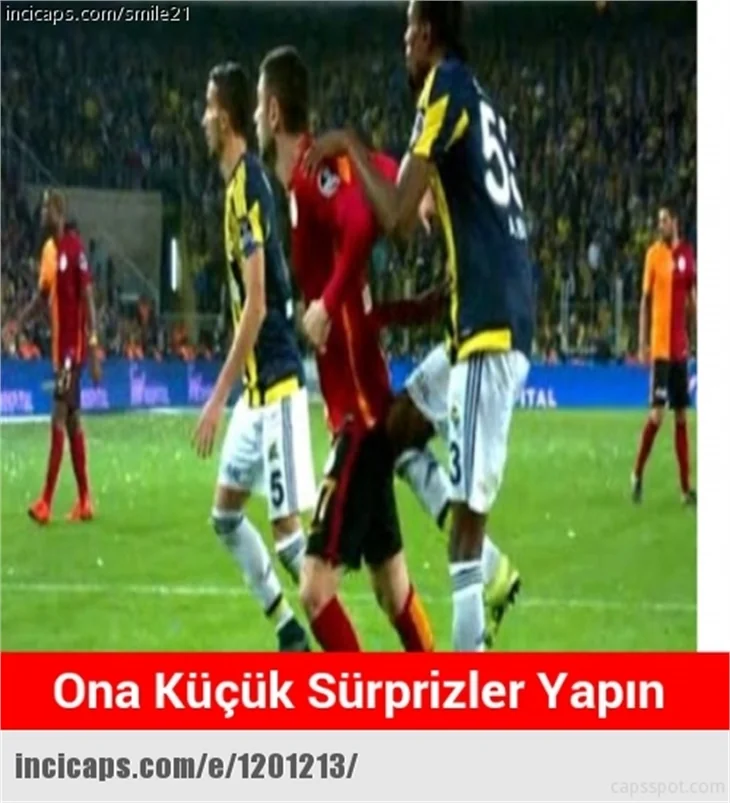 Fenerbahçe-Galatasaray derbisinin olay capsleri