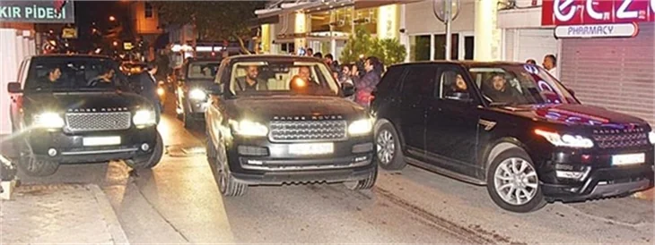 Murat Boz, Eser Yenenler, İbrahim Büyükak, Oğuzhan Koç ve Gökhan Şükür'ün cipleri yarıştı