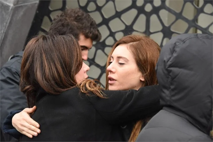Kenan İmirzalıoğlu Sinem Kobal'ı acı gününde de yalnız bırakmadı