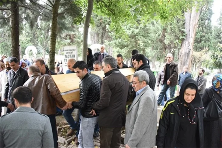 Kenan İmirzalıoğlu Sinem Kobal'ı acı gününde de yalnız bırakmadı