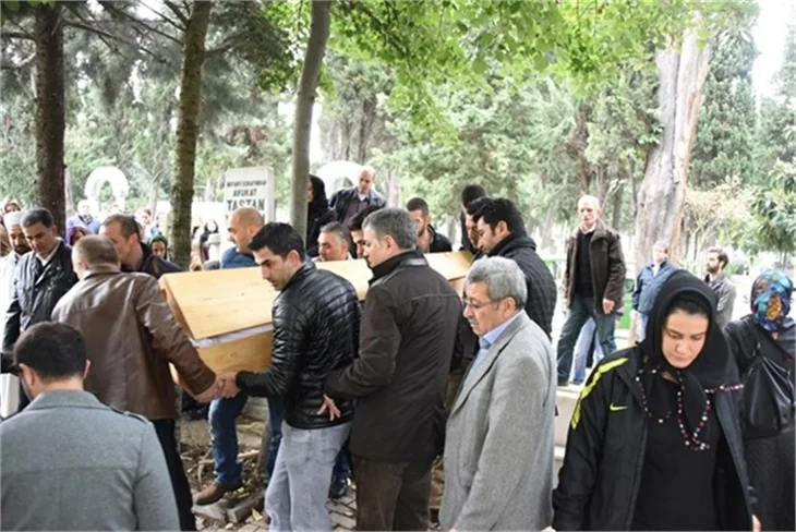 Kenan İmirzalıoğlu Sinem Kobal'ı acı gününde de yalnız bırakmadı