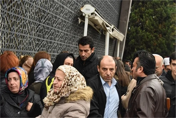 Kenan İmirzalıoğlu Sinem Kobal'ı acı gününde de yalnız bırakmadı