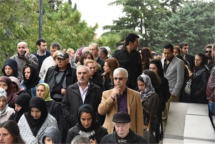 Kenan İmirzalıoğlu Sinem Kobal'ı acı gününde de yalnız bırakmadı