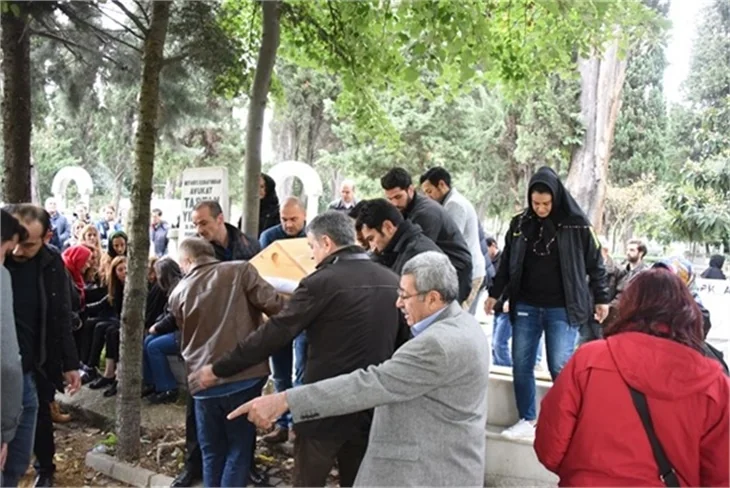 Kenan İmirzalıoğlu Sinem Kobal'ı acı gününde de yalnız bırakmadı