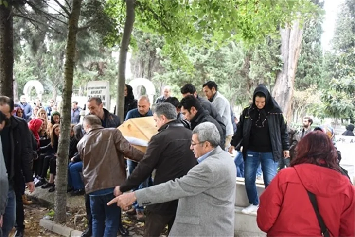 Kenan İmirzalıoğlu Sinem Kobal'ı acı gününde de yalnız bırakmadı