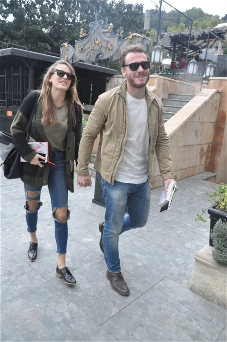 Serenay Sarıkaya ameliyatıyla ilgili soruları yanıtladı