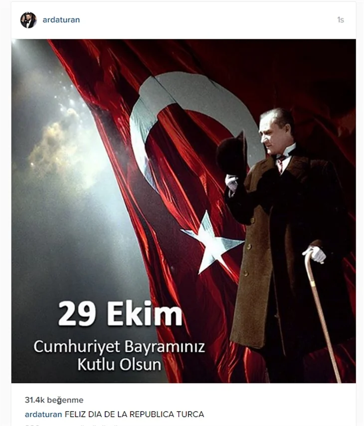 Ünlülerden 29 Ekim Cumhuriyet Bayramı paylaşımları