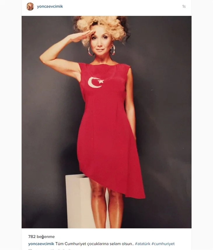 Ünlülerden 29 Ekim Cumhuriyet Bayramı paylaşımları