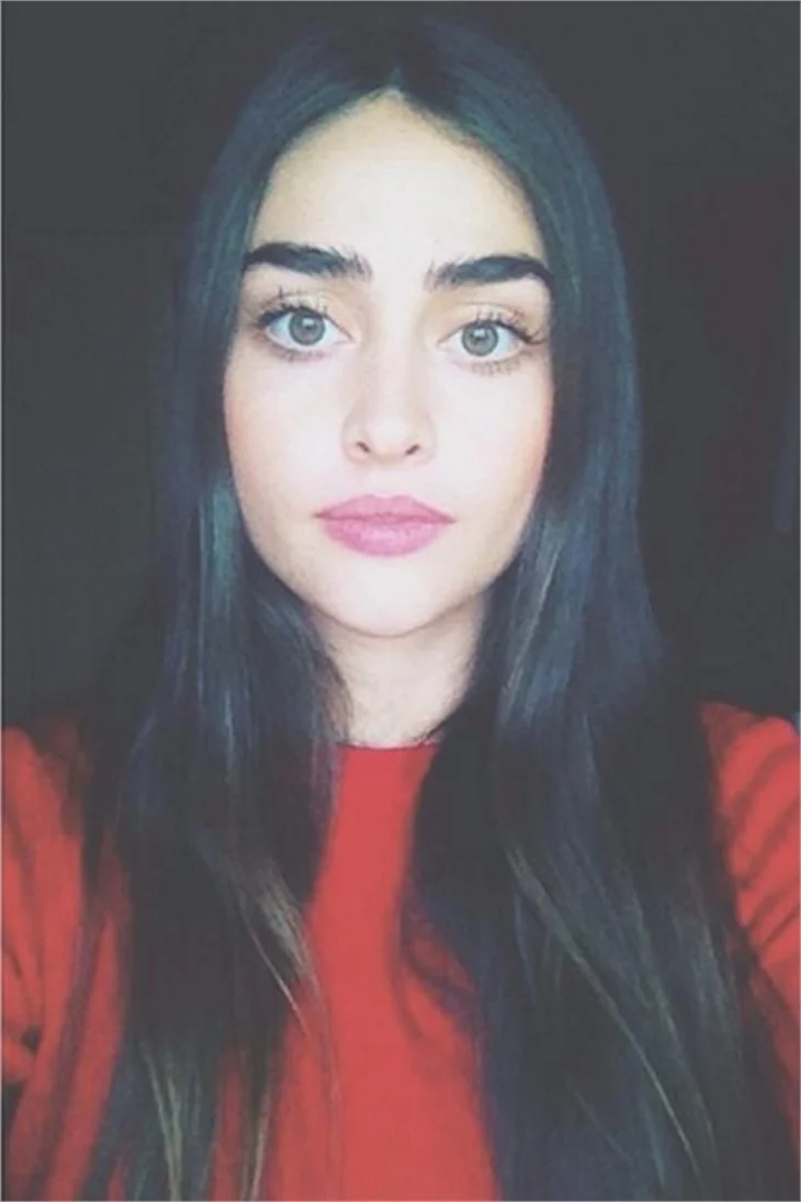 Esra Bilgiç hakkında bilinmeyenleri anlattı