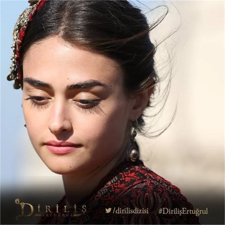 Esra Bilgiç hakkında bilinmeyenleri anlattı