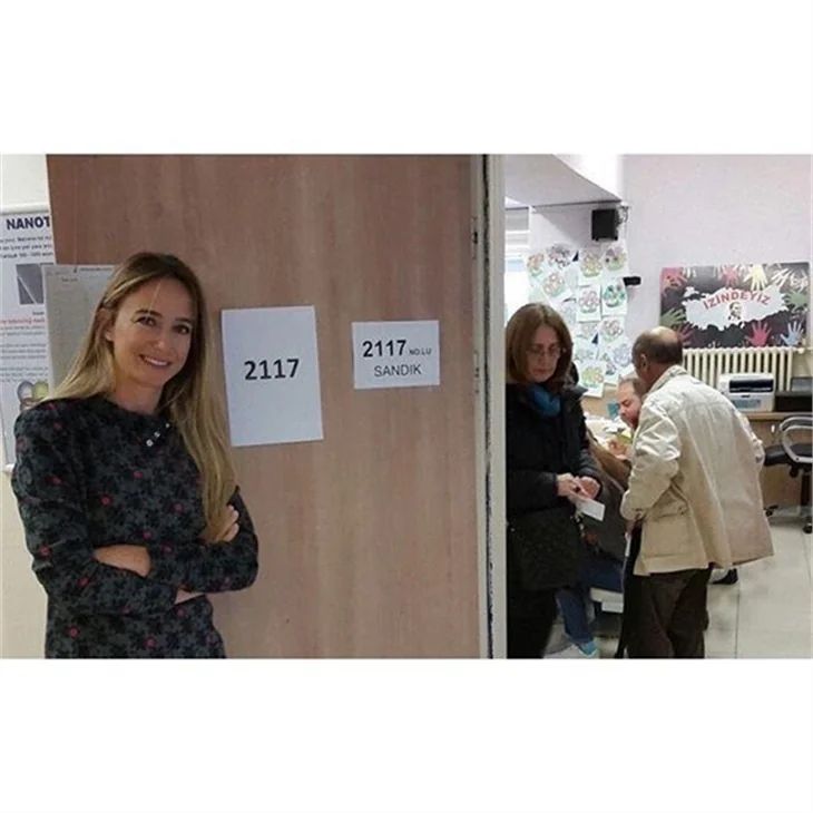 Ünlüler 1 Kasım 2015 seçimi için sandık başında!