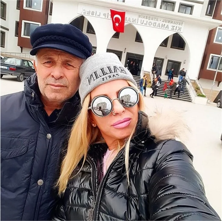 Ünlüler 1 Kasım 2015 seçimi için sandık başında!