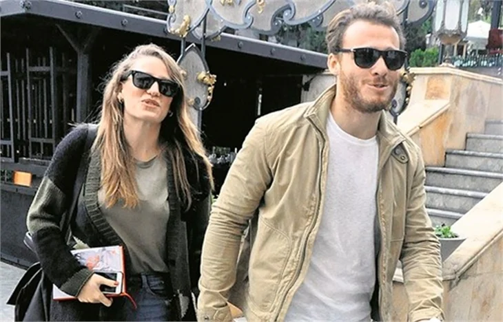 Kerem Bursin aşkını yazıyor!