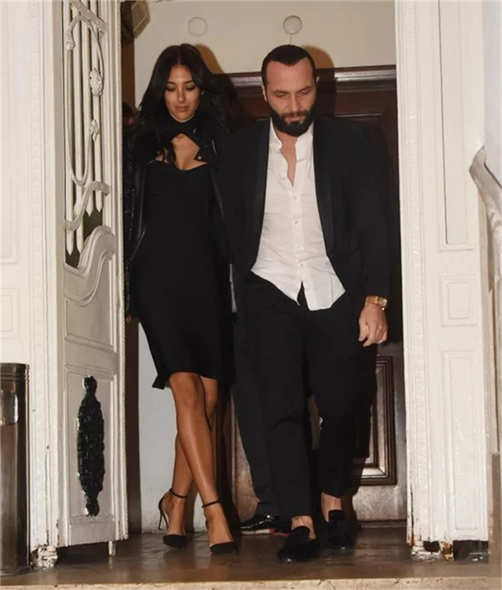 Doğum günü partisine ünlü akını!