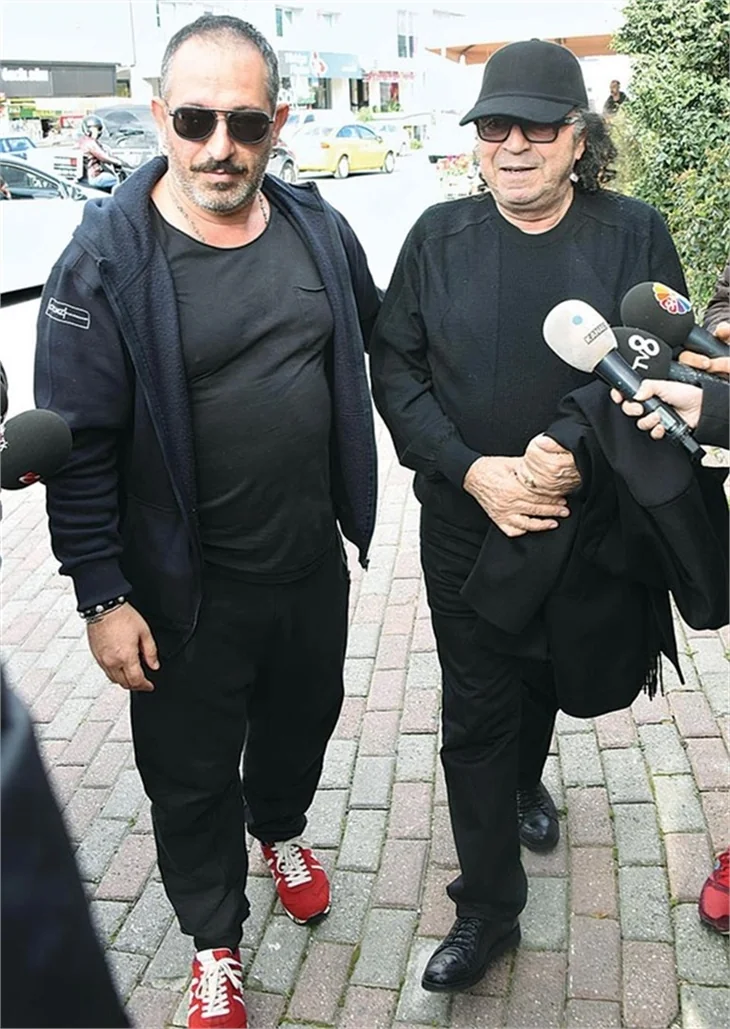 Cem Yılmaz yeni filmi 'Ali Baba ve 7 Cüceler'in reklamını yaptı