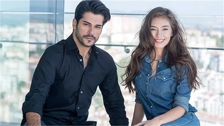 Neslihan Atagül'ün resim yeteneği ortaya çıktı