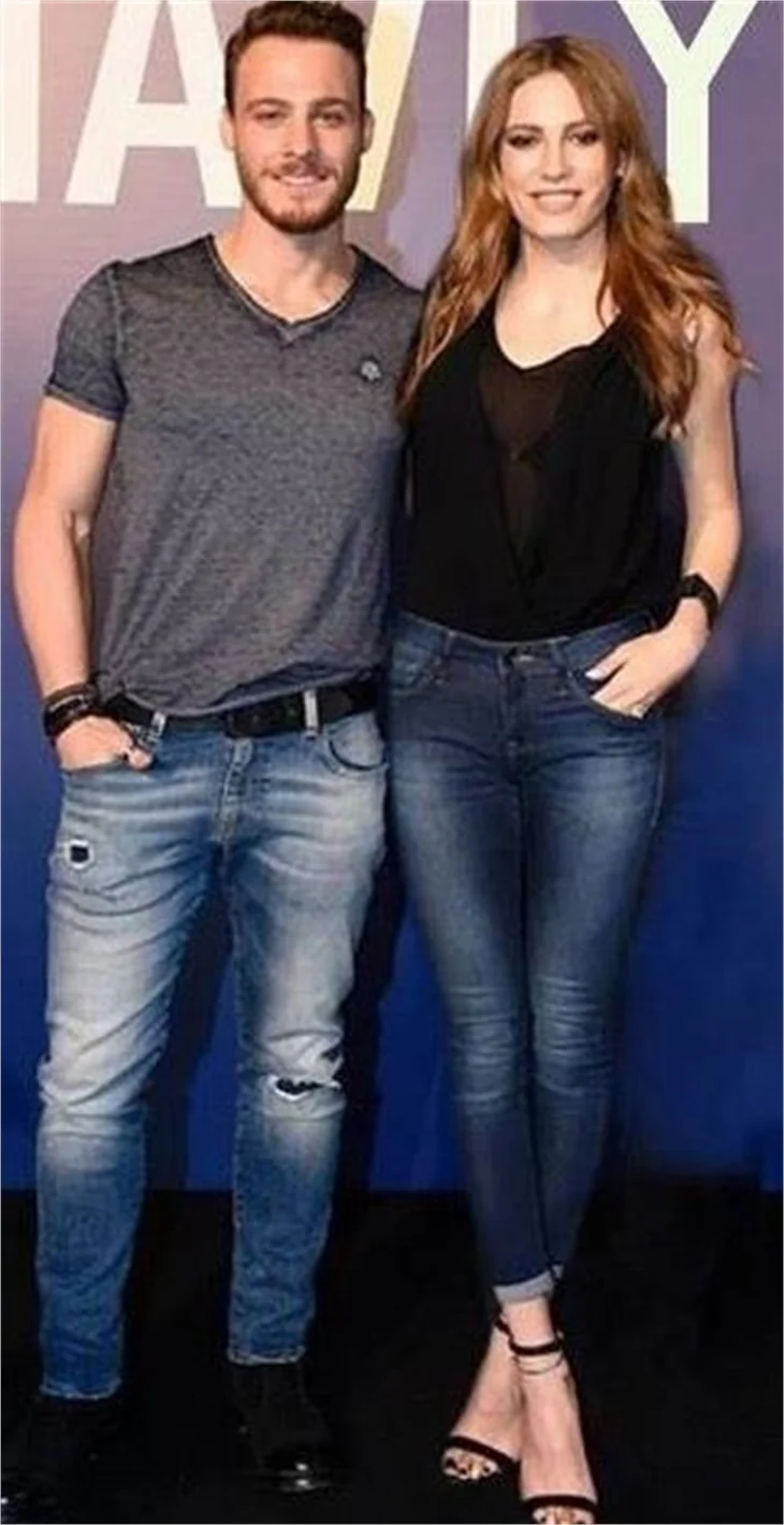 Sosyete Kerem Bürsin ve Serenay Sarıkaya peşine düştü