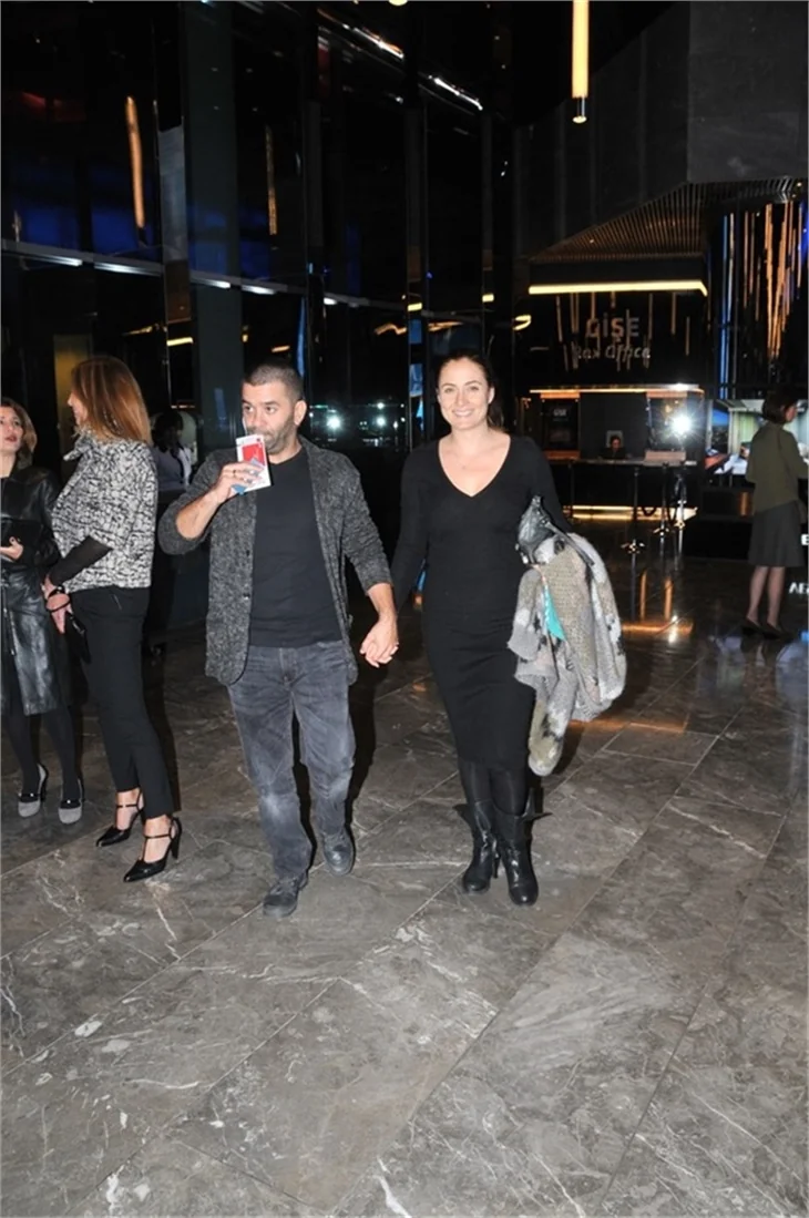 Bülent Şakrak ve eski eşi Özge Borak pişti oldu