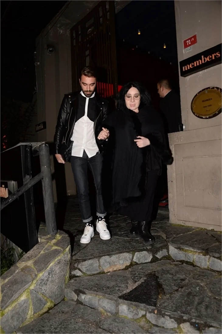Demet Akalın ve Okan Kurt'un partisine ünlü akını