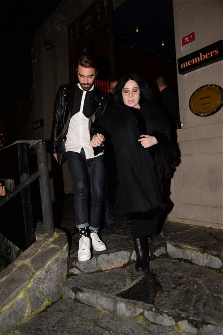 Demet Akalın ve Okan Kurt'un partisine ünlü akını