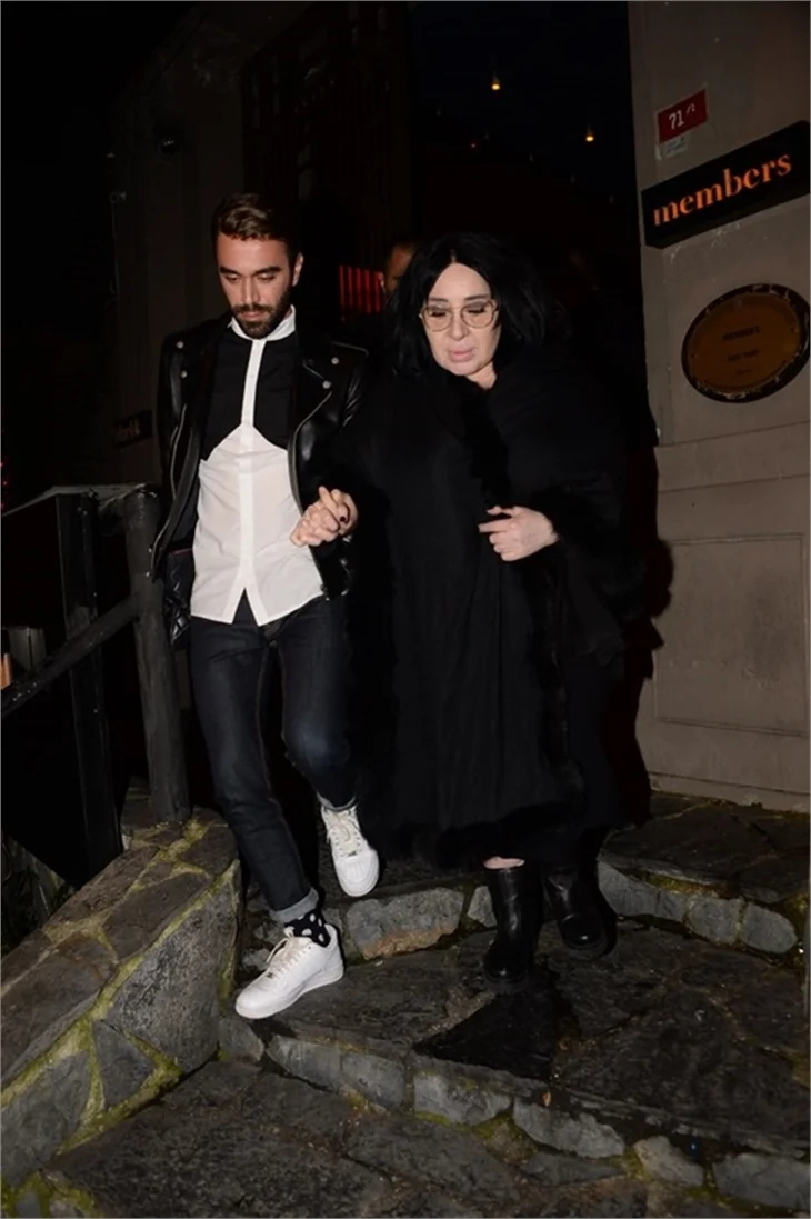 Demet Akalın ve Okan Kurt'un partisine ünlü akını