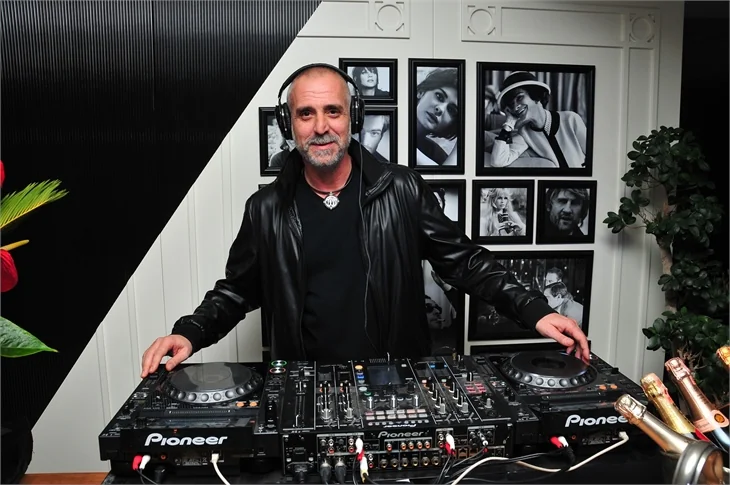 The Galliard yepyeni konsepti “EARLY NIGHT” partileri Dj Suat Ateşdağlı ile başladı