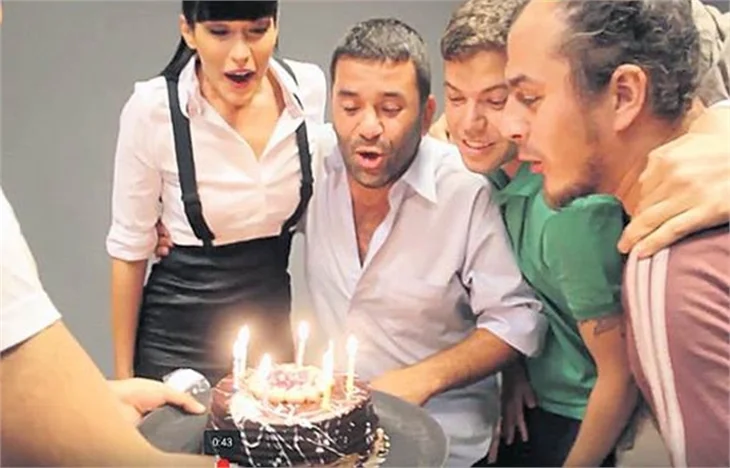 Bülent Şakrak'a sette sürpriz!