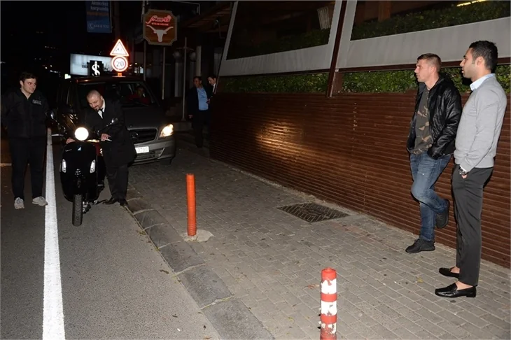 Galatasaray'lı Podolski'nin ilginç taktiği