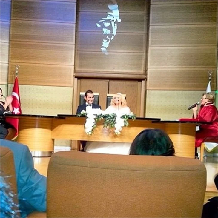 En Son Babalar Duyar'ın Ceren'i Jale Azaklı büyüdü ve evlendi