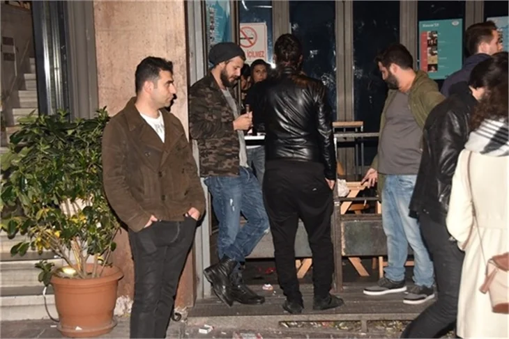 Model'in solisti Fatma Turgut, Cihangir'de tekme tokat kavga etti