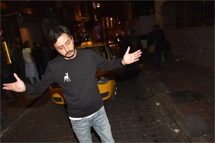Model'in solisti Fatma Turgut, Cihangir'de tekme tokat kavga etti