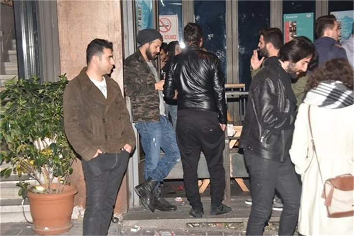 Model'in solisti Fatma Turgut, Cihangir'de tekme tokat kavga etti