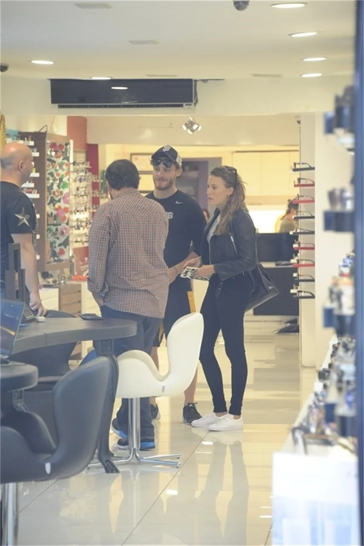 Serenay Sarıkaya ve Kerem Bürsin Amerika'ya gidiyor
