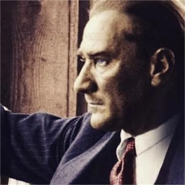 Ünlü isimler 10 Kasım'da Atatürk'ü saygı ve özlemle andı!