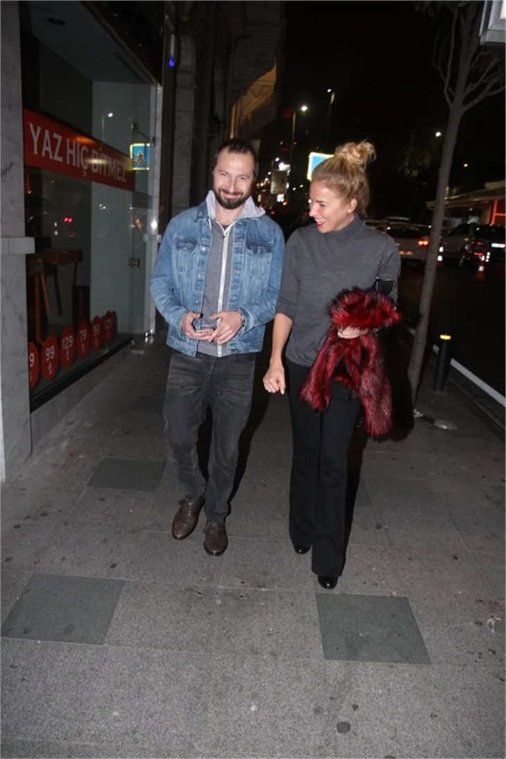Burcu Esmersoy ve sevgilisi deşifre oldu!