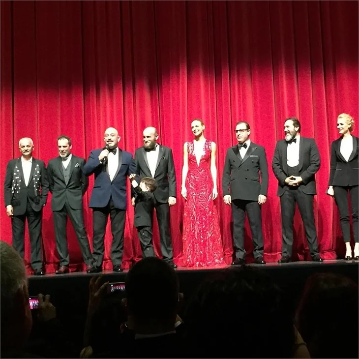 Cem Yılmaz'ın yeni filmi "Ali Baba ve Yedi Cüceler"in galasına ünlü akını